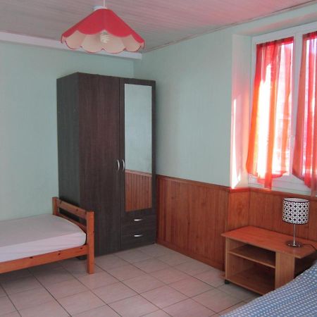 Appartement Rdc Maison De Village Savignac-les-Ormeaux Εξωτερικό φωτογραφία