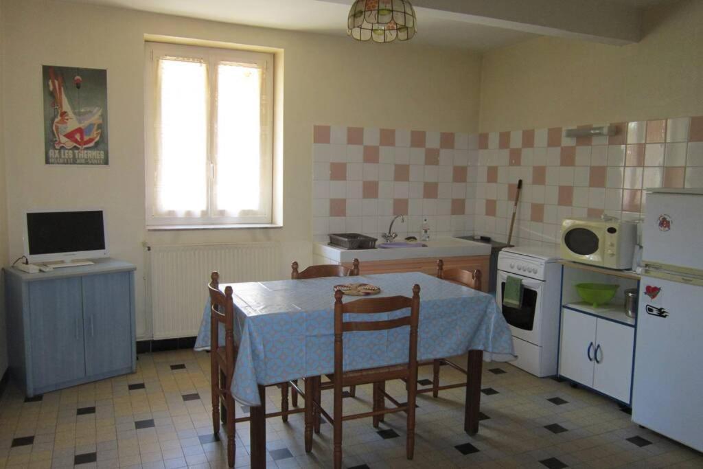 Appartement Rdc Maison De Village Savignac-les-Ormeaux Εξωτερικό φωτογραφία